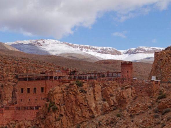 Hotel Timzillite Akhendachou n'Ait Ouffi Exterior foto